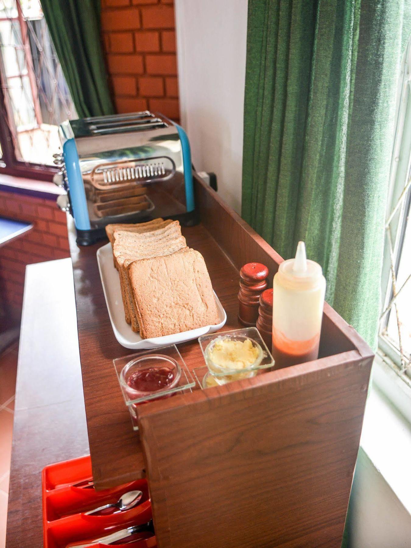 Explore Hostels Negombo Kochchikade المظهر الخارجي الصورة