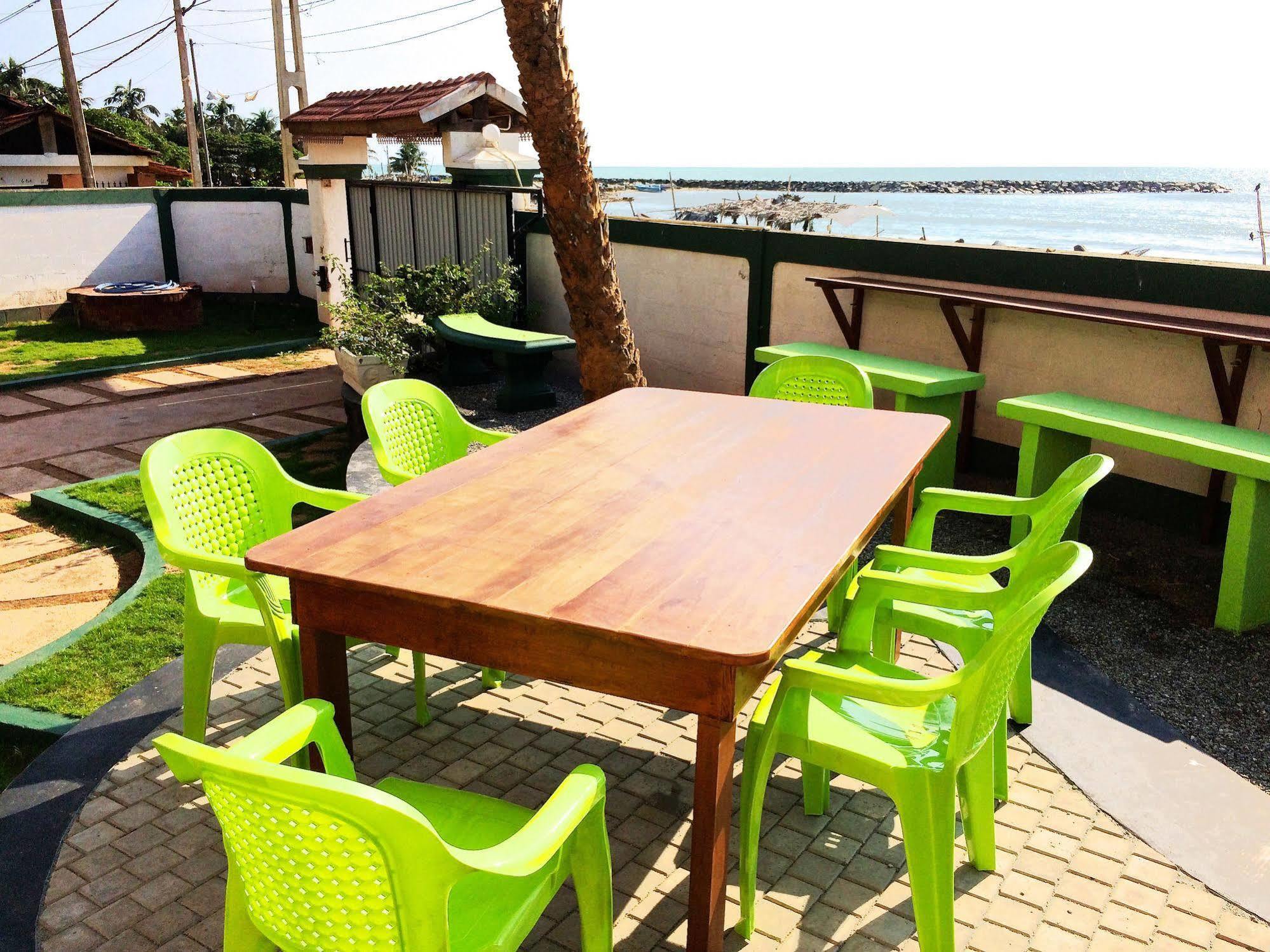 Explore Hostels Negombo Kochchikade المظهر الخارجي الصورة